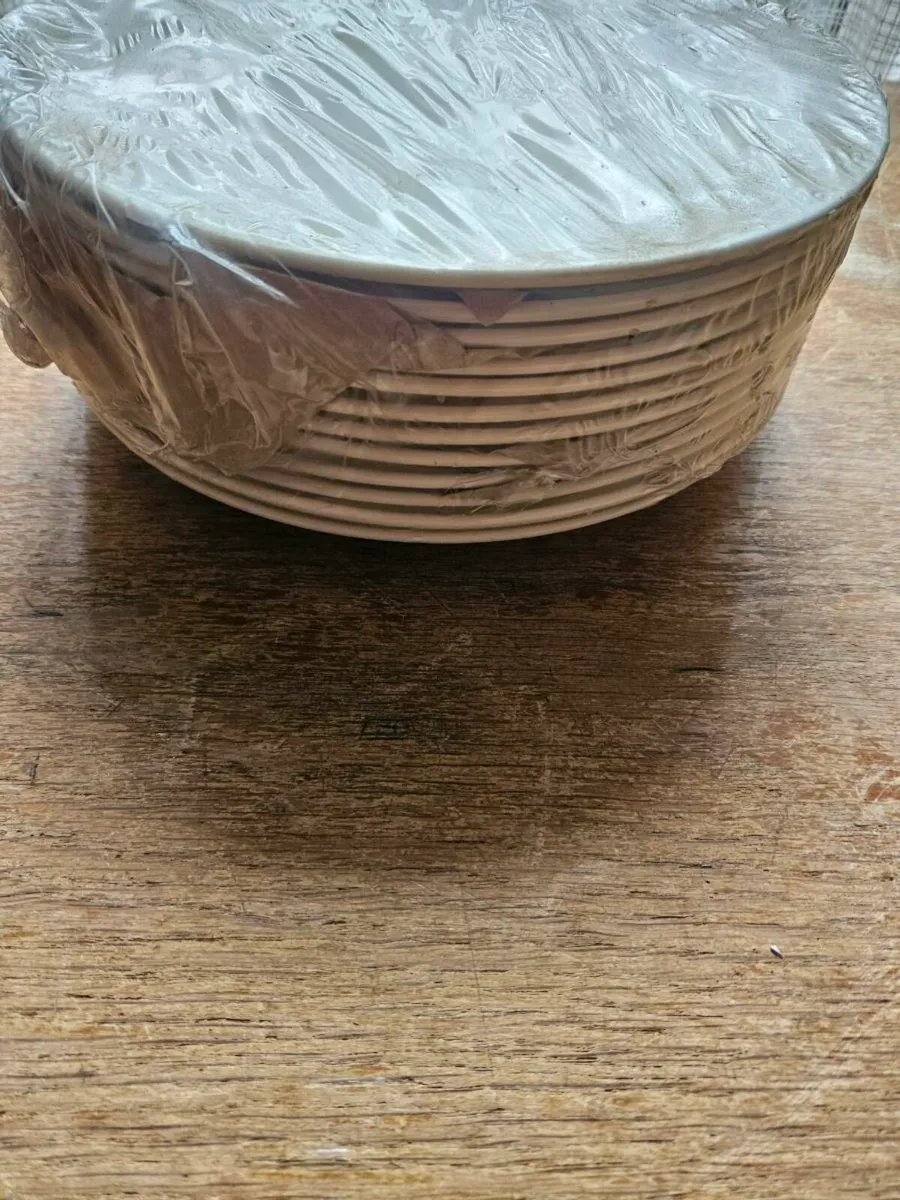Churchill Plates & Saucers - Image 2