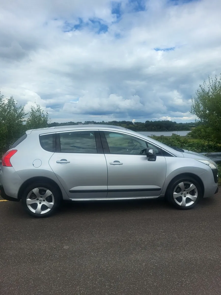 Peugeot 3008 2011 - Image 2
