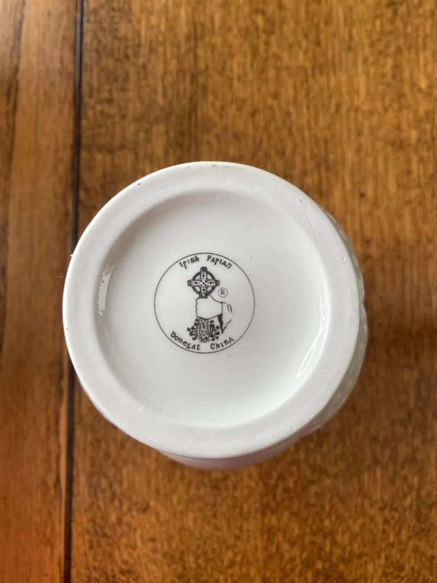 Donegal Irish Parian Vases - Image 2