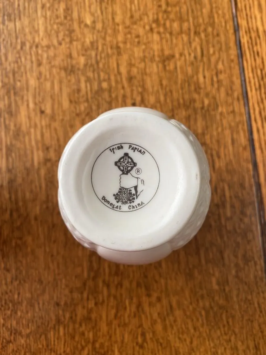 Donegal Irish Parian Vases - Image 3