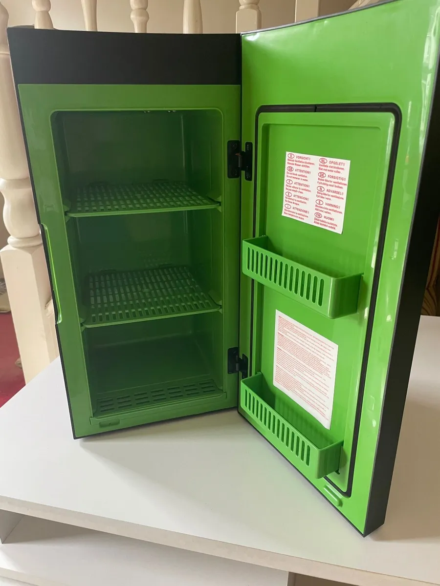 mini  fridge - Image 1