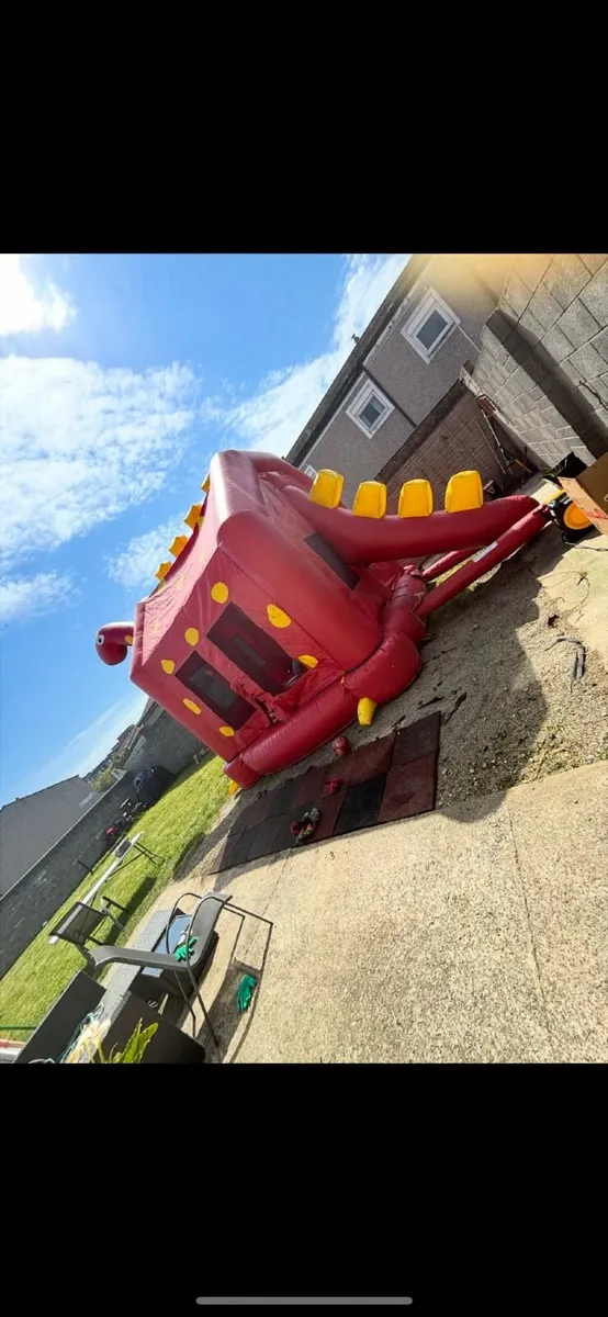 Dino Bouncy castle - Image 1