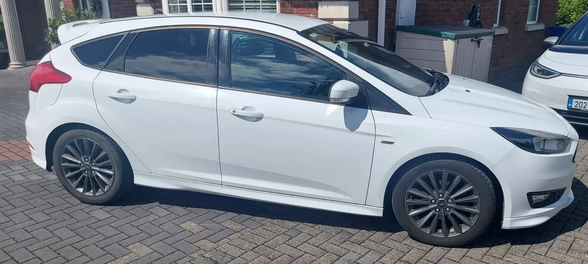 FORD FOCUS ST LINE 1.5TD 120PS 2017 - Image 4