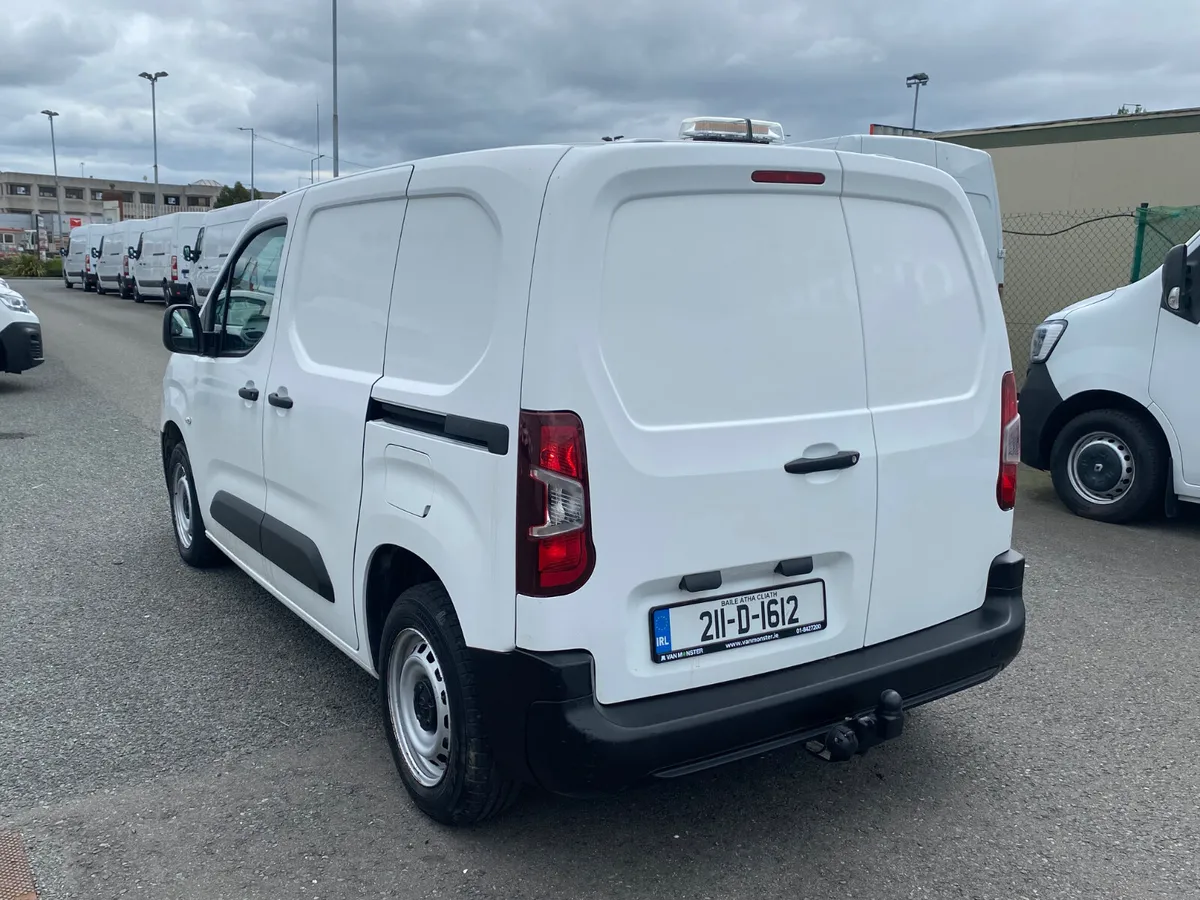2021 Opel Combo 1.5 75BHP - Image 4