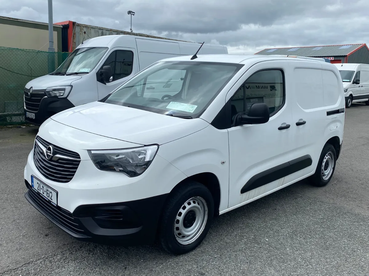 2021 Opel Combo 1.5 75BHP - Image 3