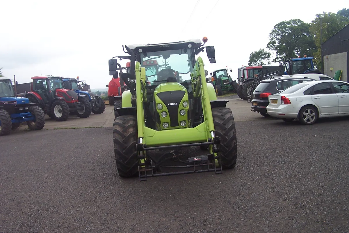 2019 Claas Atos c/w Claas FL100 Loader - Image 2