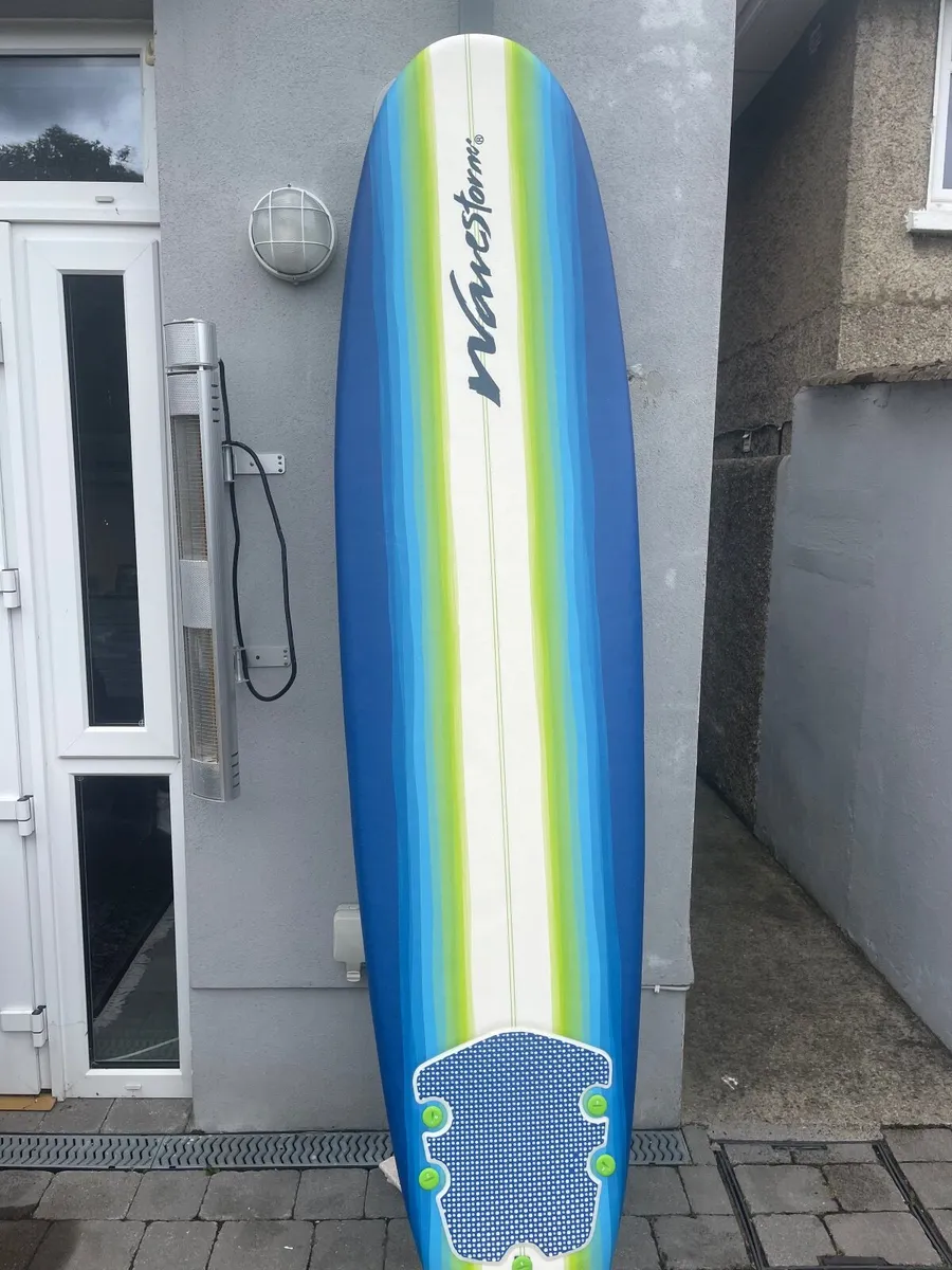 Surfboard like new from Malibu - Image 2
