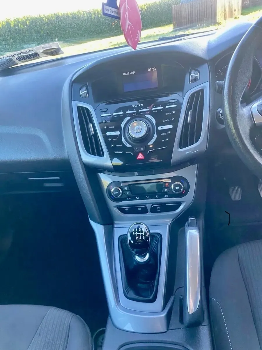 Ford Focus 2011 - Image 3