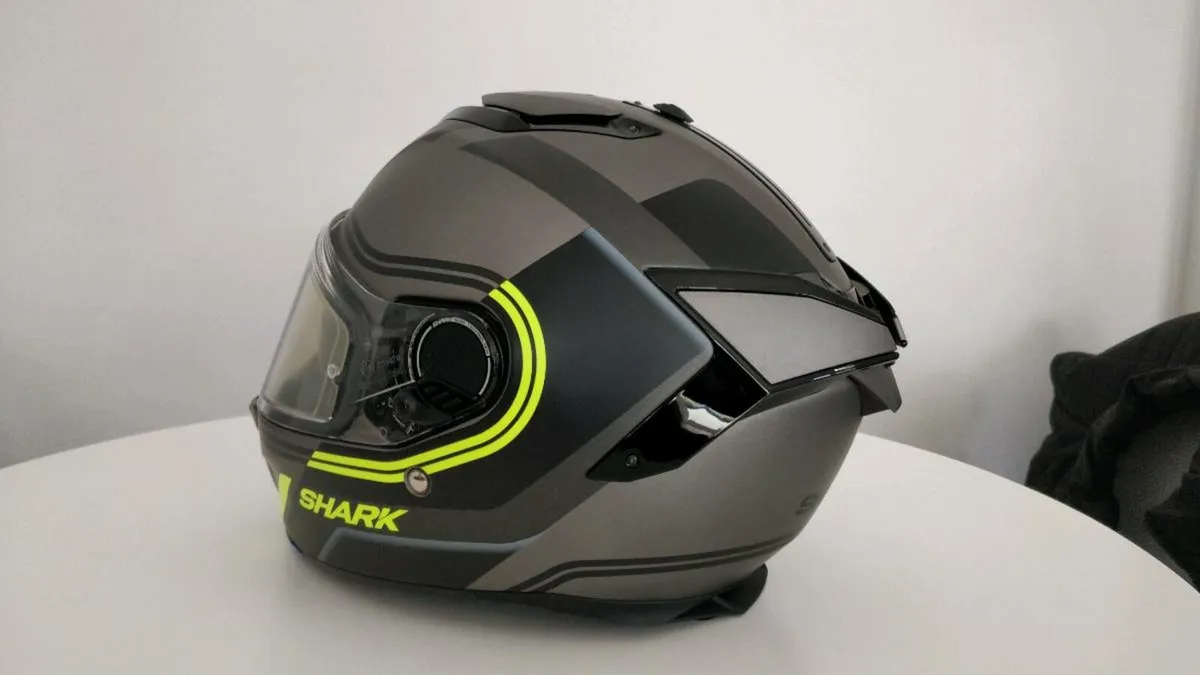 Shark Spartan GT Motorbike Helmet - Image 4