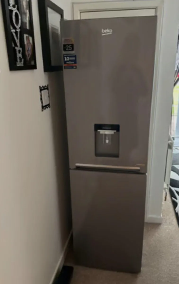 Fridge freezer. - Image 1