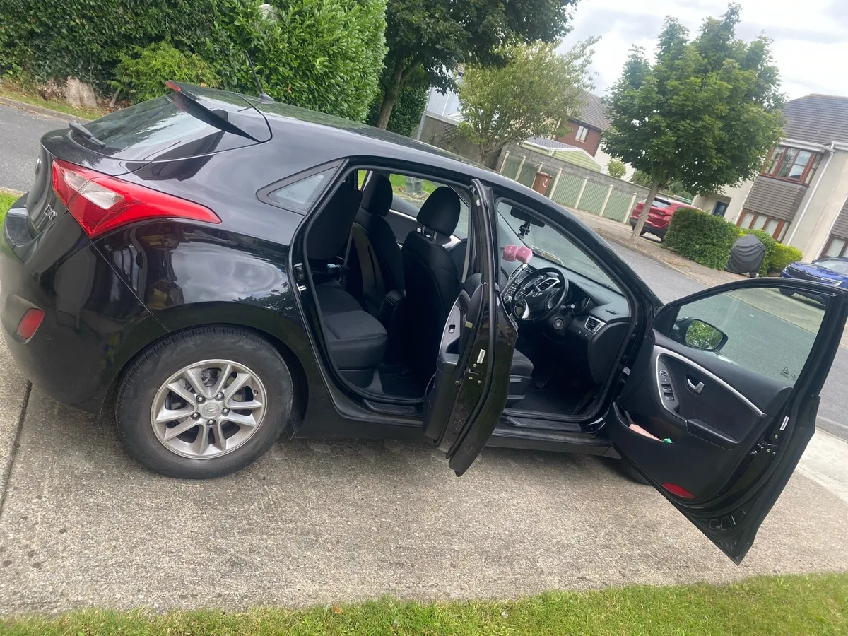 Hyundai i30 - Image 2