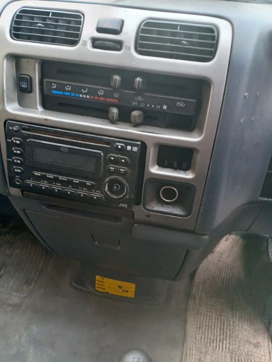 Toyota hiace 07 - Image 3