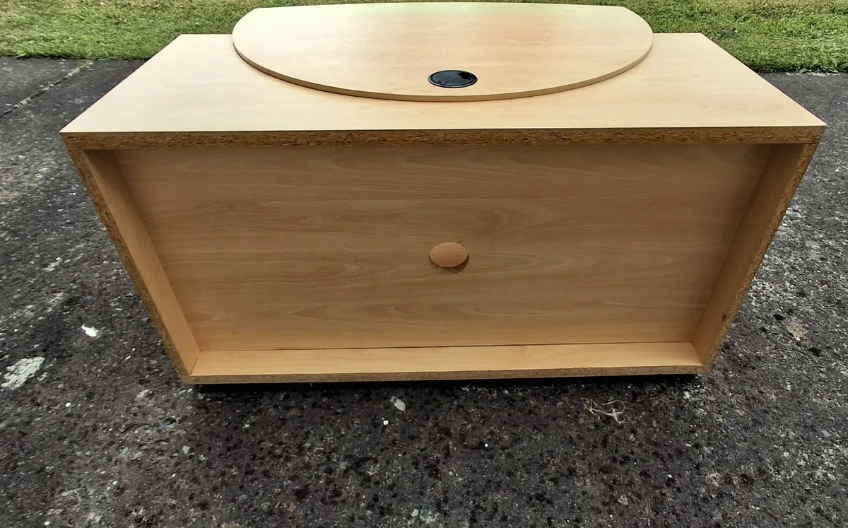 TV Stand - Image 4