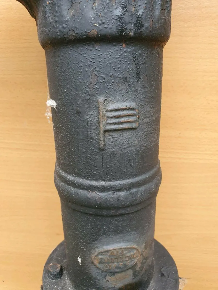 Old  garden pump - Image 3