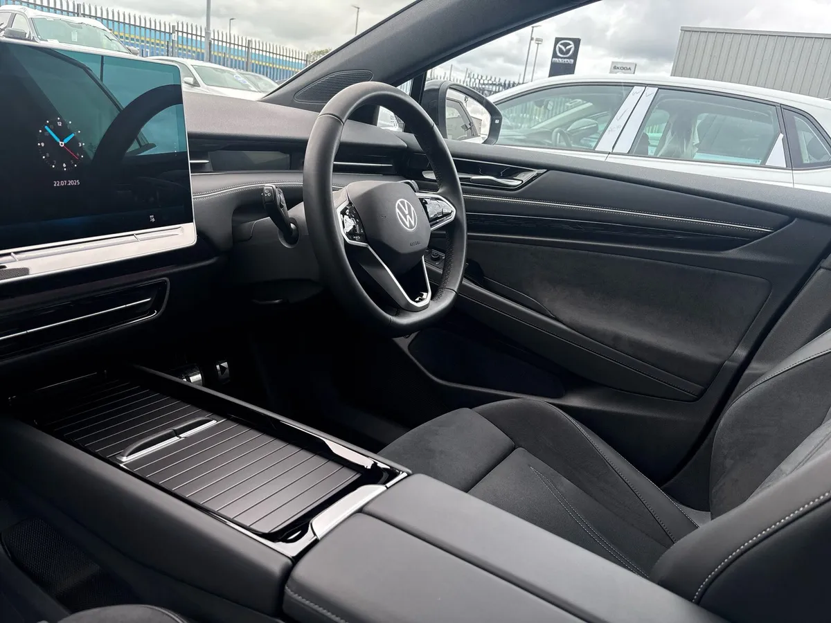Volkswagen ID.7 TOURER PRO PLUS 2025 - Image 3