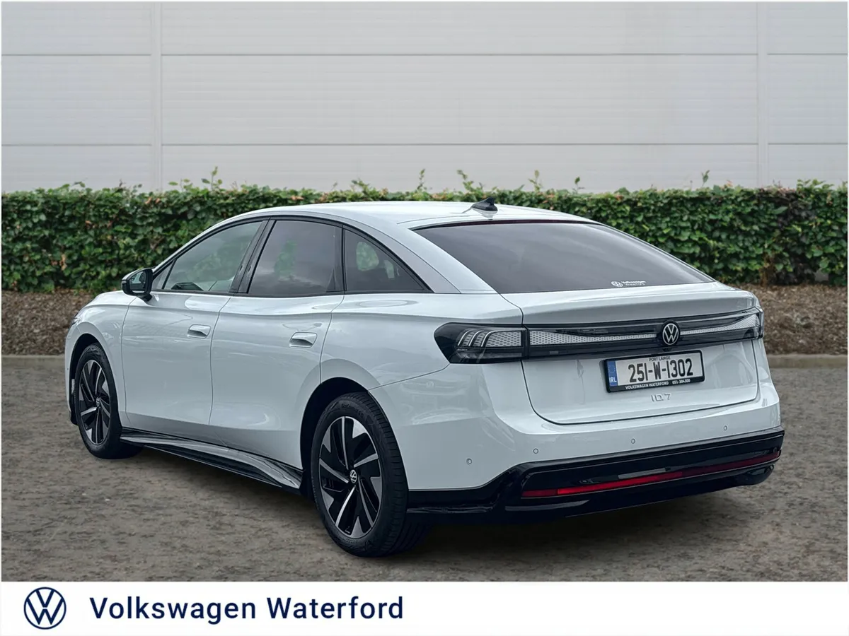 Volkswagen ID.7 TOURER PRO PLUS 2025 - Image 4