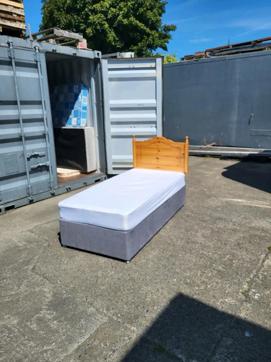 Single Beds×3 - Image 4