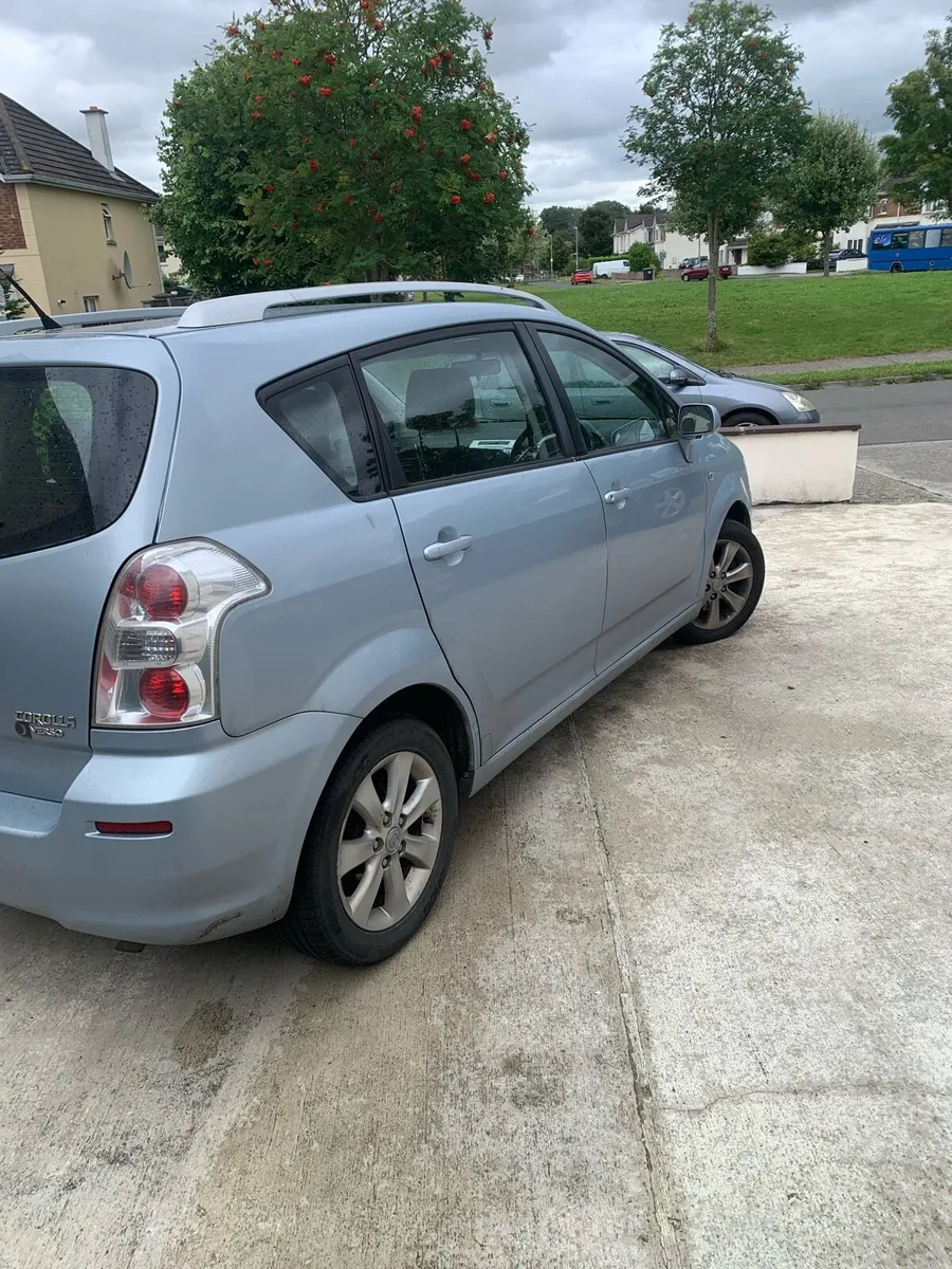 Toyota Carolla 1.6 l  7 Seater Taxed NCT 04/26 - Image 4