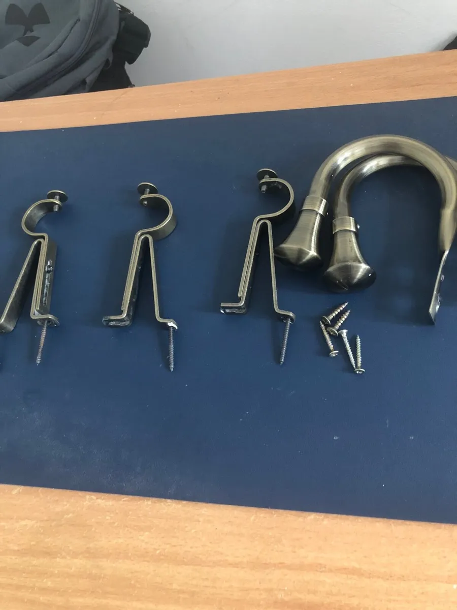 Curtain Pole Brackets and Screwa - Image 3