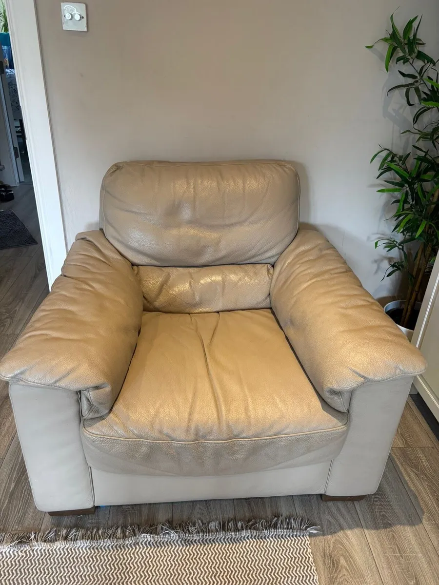 Leather sofa - Image 2