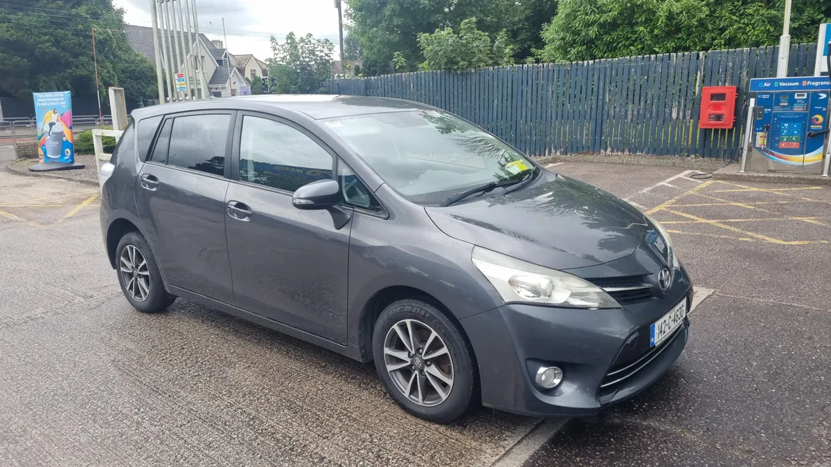 142 TOYOTA VERSO 7 seater - Image 1