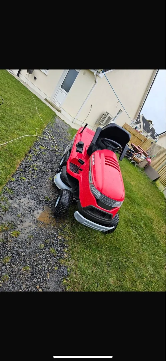 Lawnmower Honda 2417 2023 model - Image 1