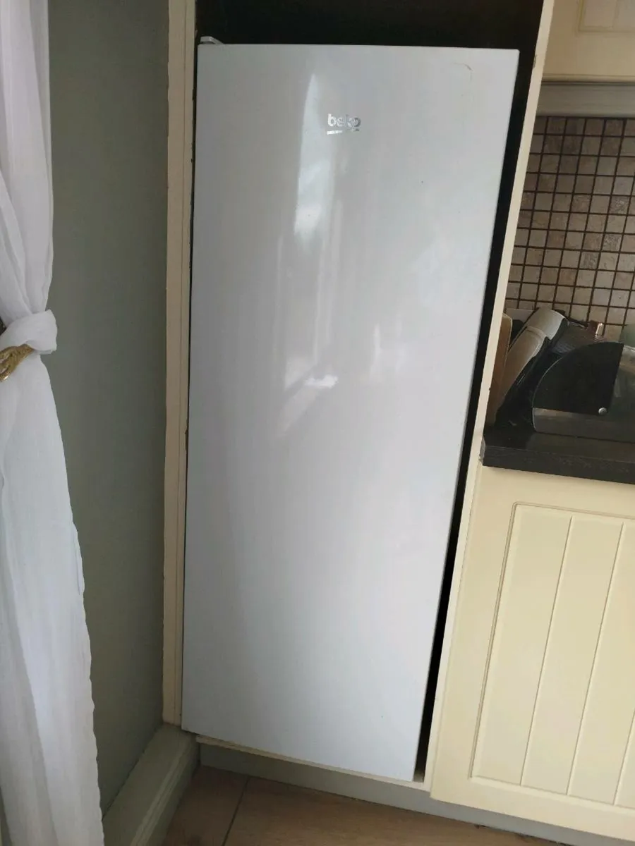 Beko fridge - Image 1