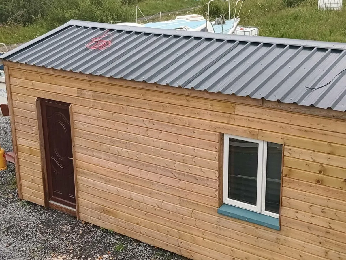 Solar powered cabin - Image 3