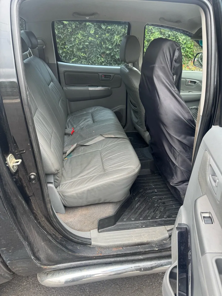 Toyota hilux - Image 2