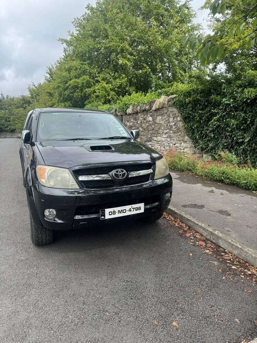 Toyota hilux - Image 1