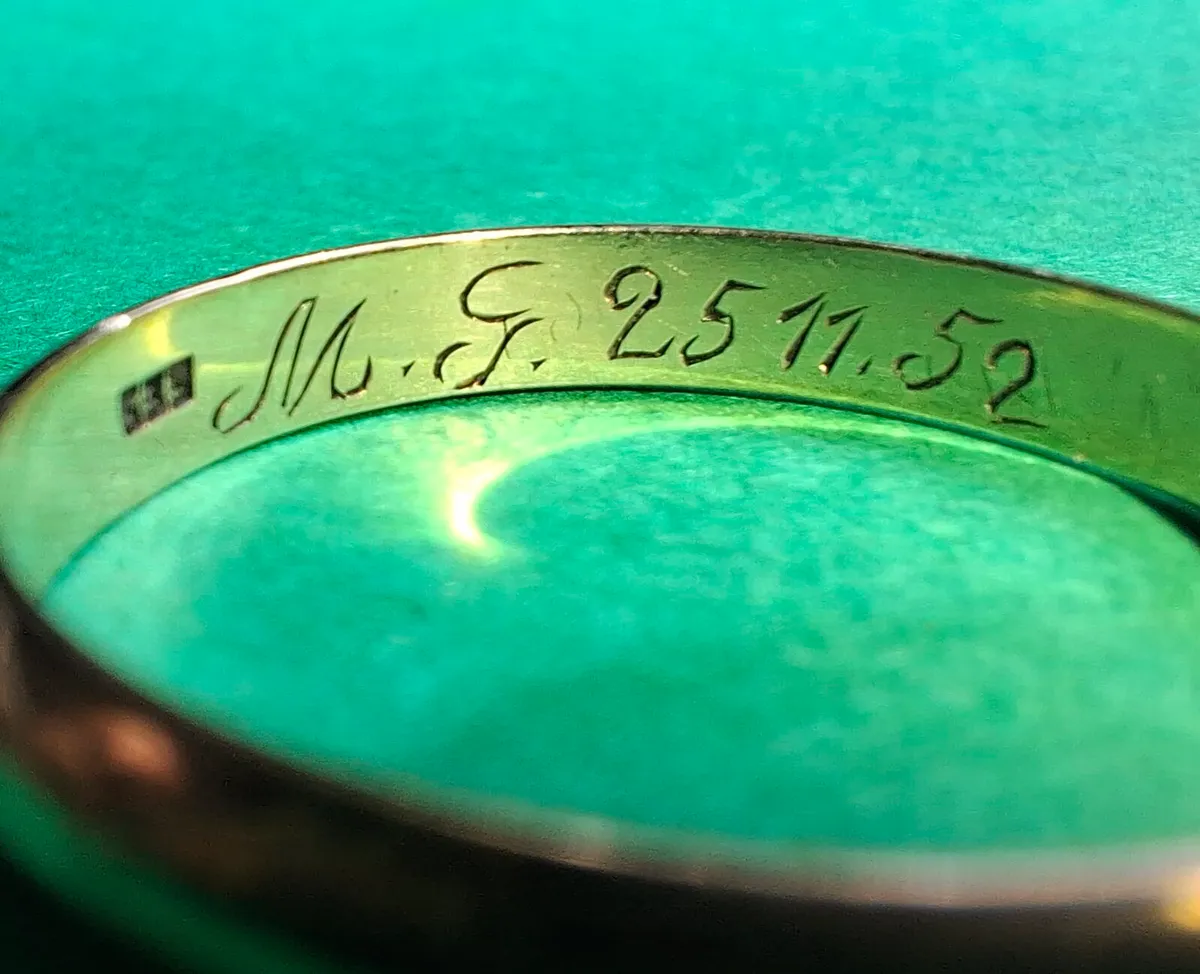 Gold Wedding Ring 8K - Image 4