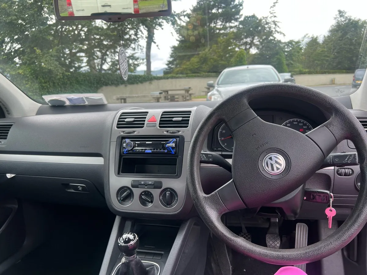 Car - Image 3