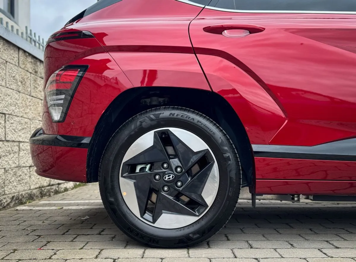 Hyundai Kona Kona EV Elegance 65kwh  Low Mileage - Image 3