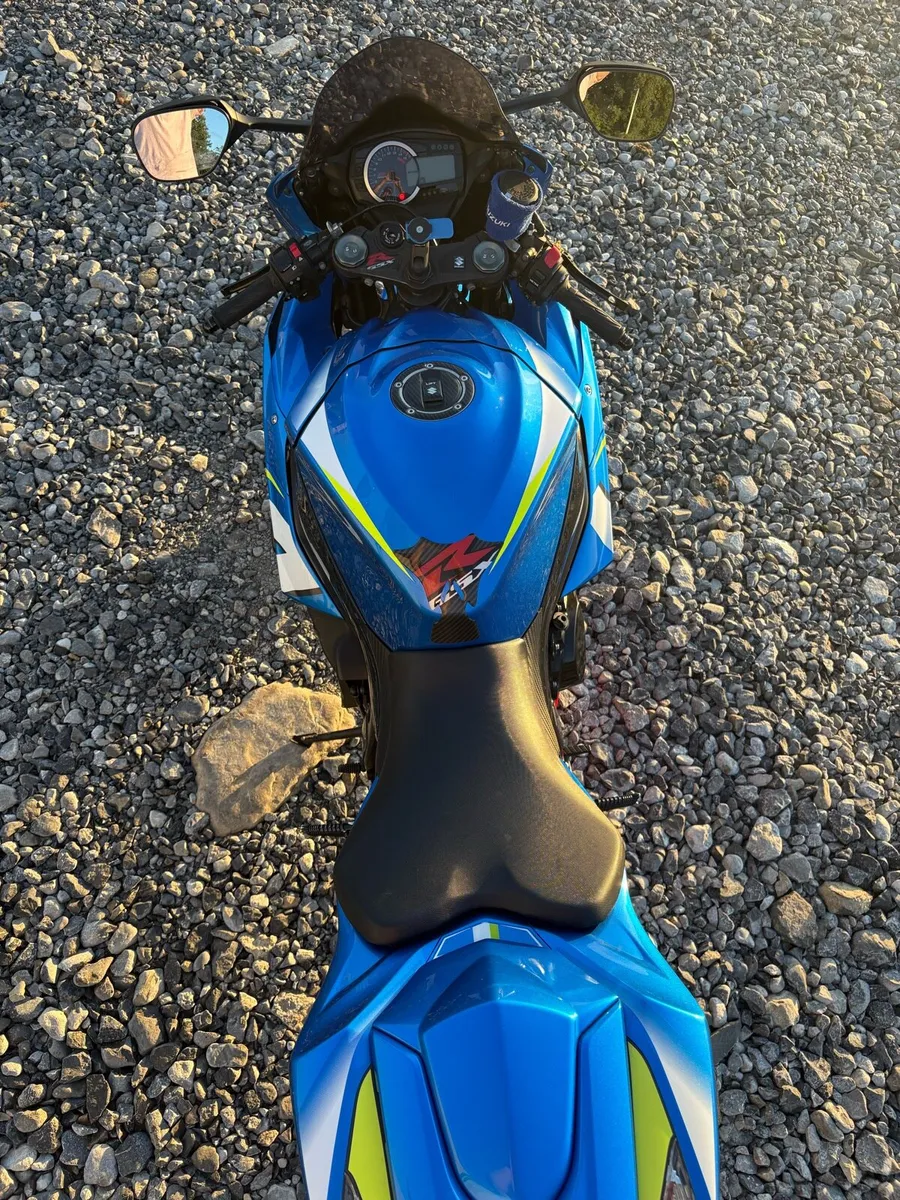 Motorcycle - Image 4