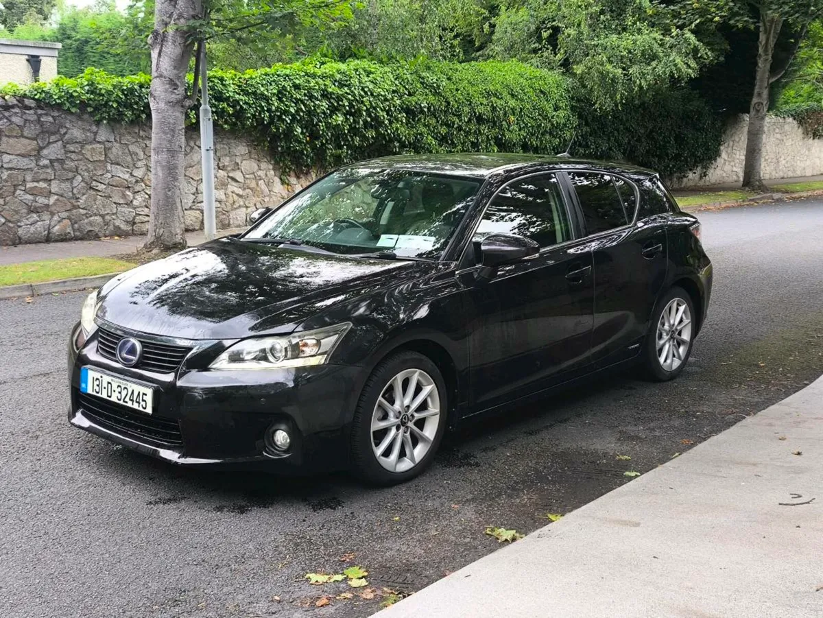 2013 LEXUS CT200H  S DESIGN - Image 4