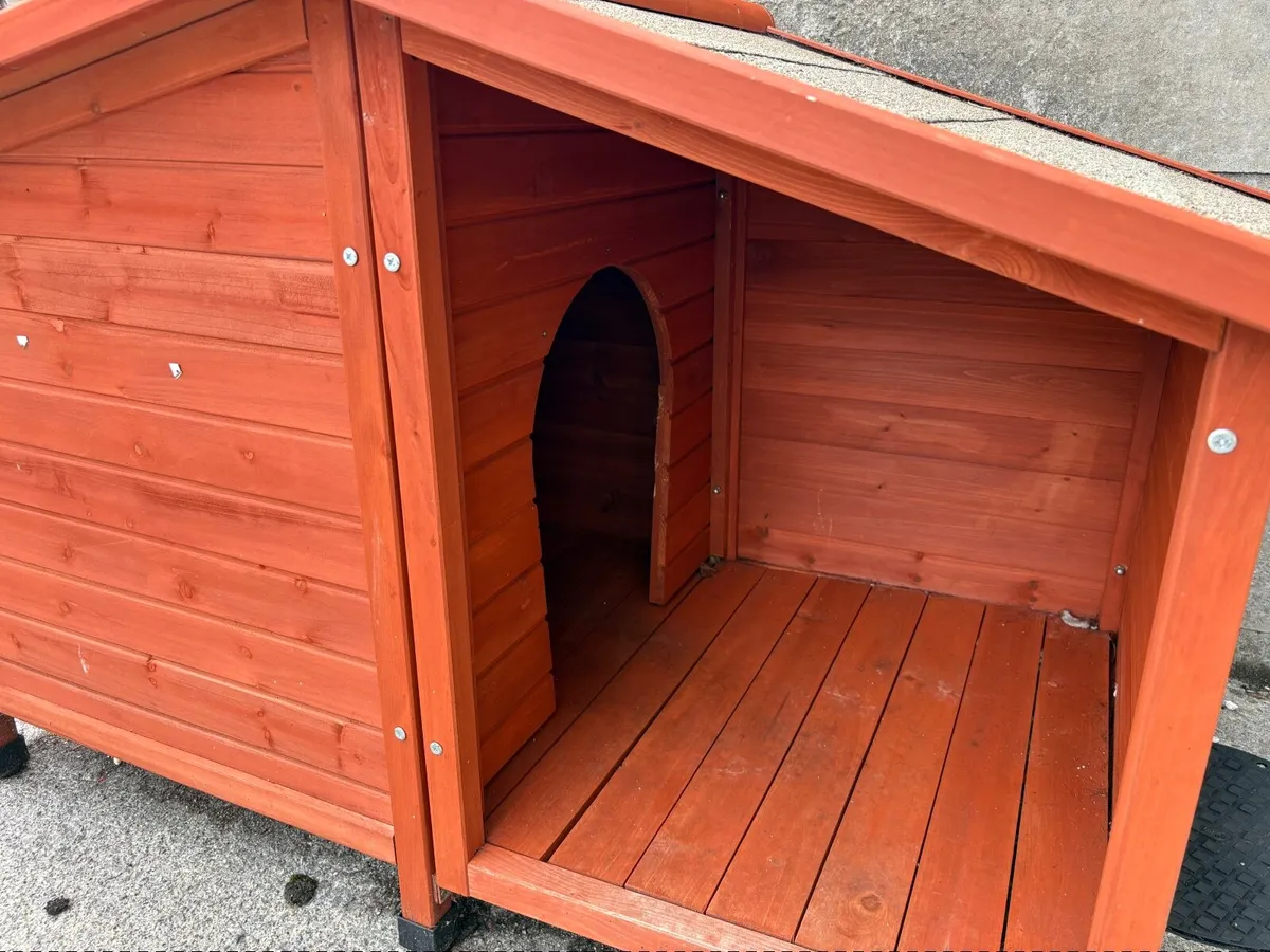 Dog kennel - Image 1