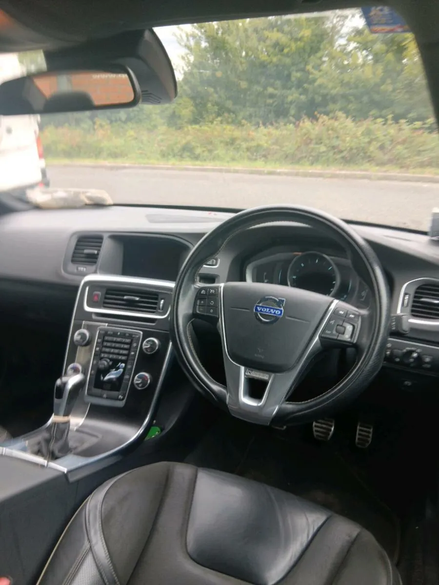 Volvo S60 2.0L R Design 181BHP - Image 2