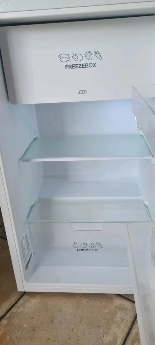 Undercounter fridge - Image 4
