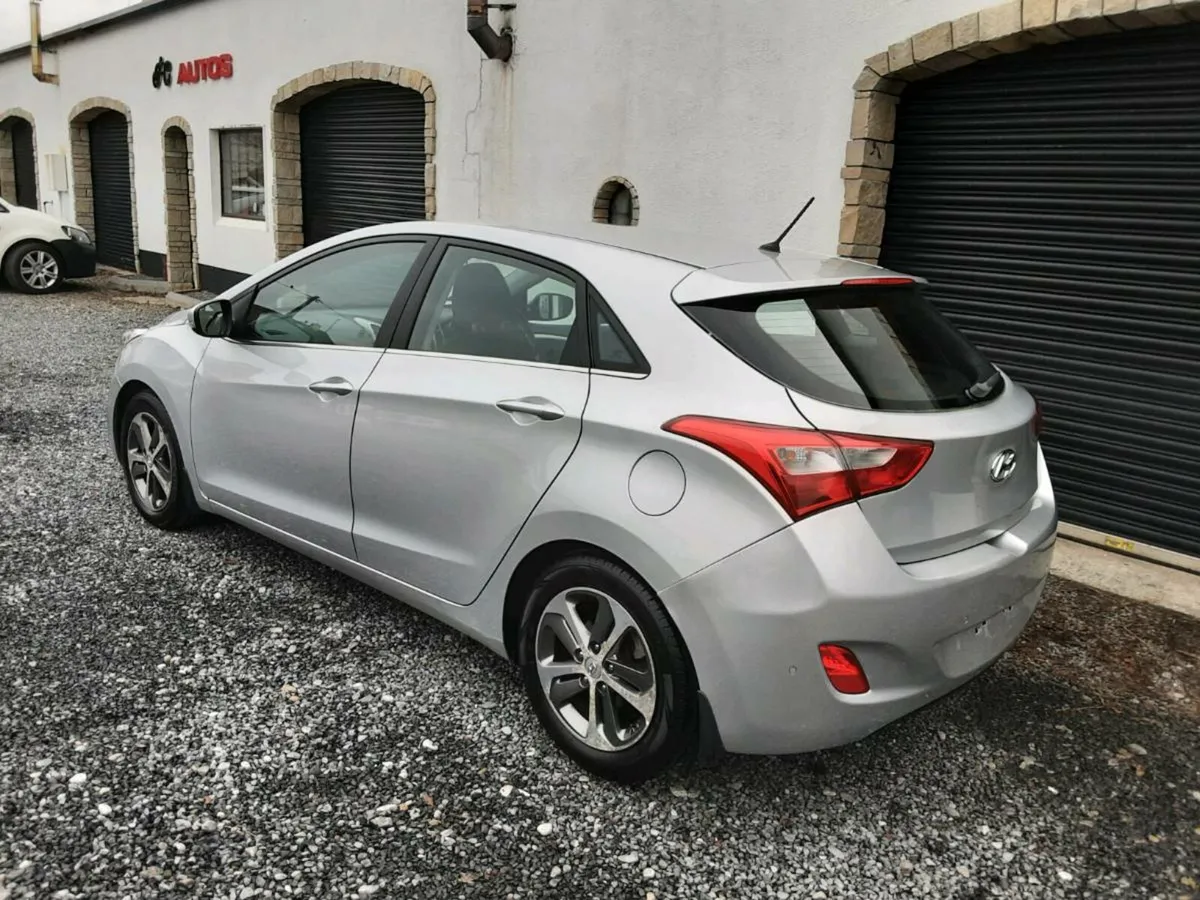 Hyundai i30 1.6 diesel automatic - Image 2
