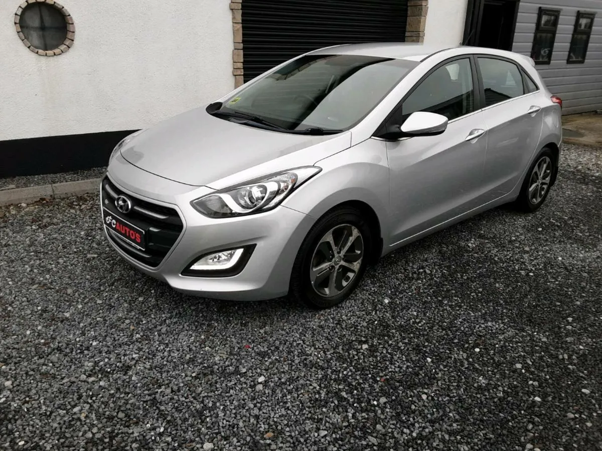 Hyundai i30 1.6 diesel automatic - Image 3