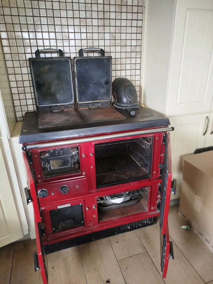 Stanley stove oil fired - Image 3