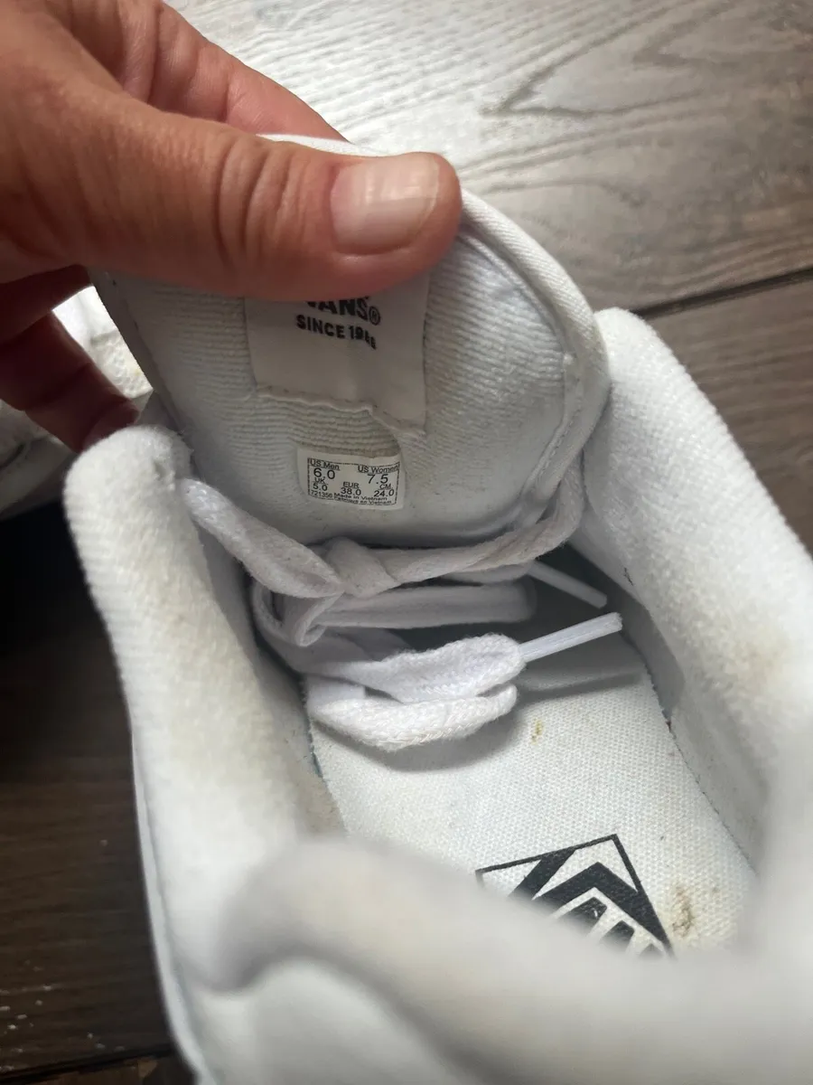 Vans shoes - Image 2