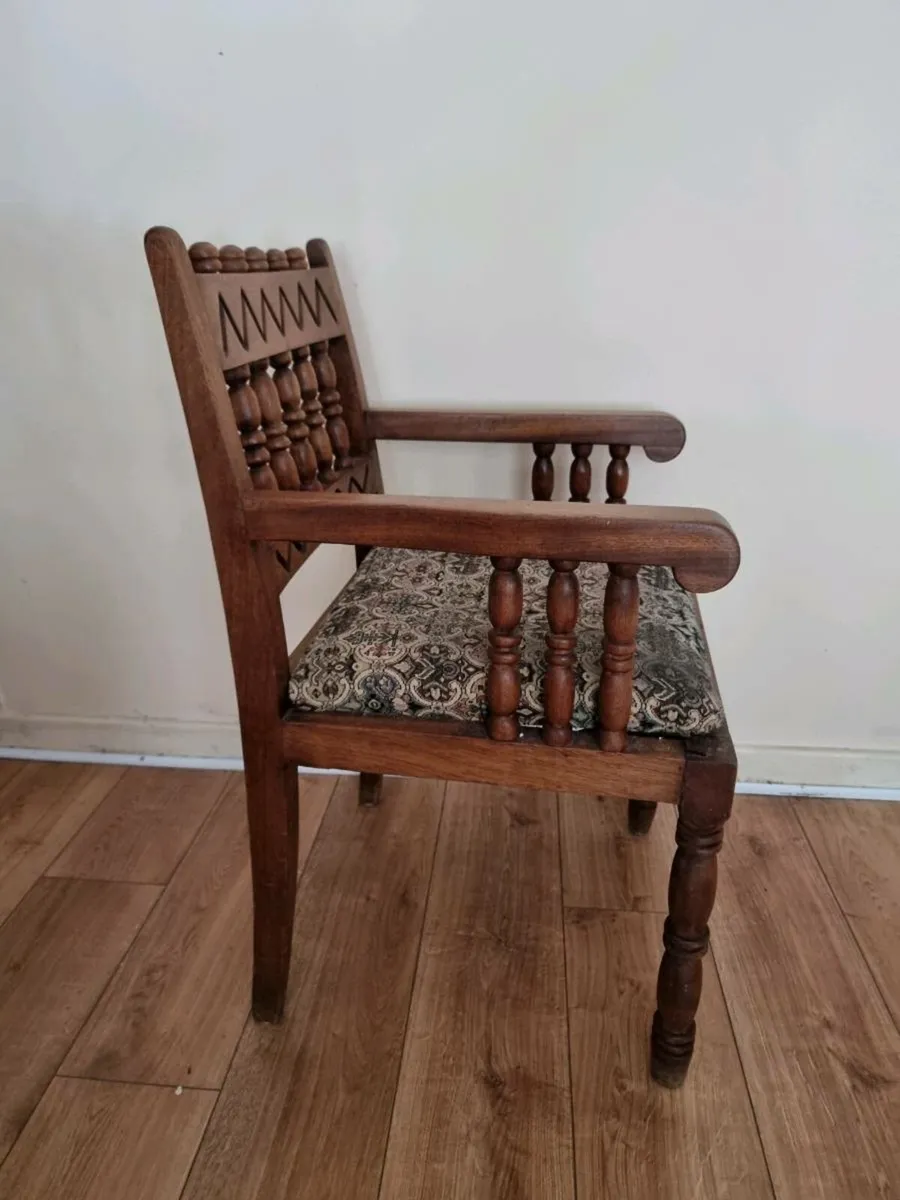 Wooden chair - Image 3