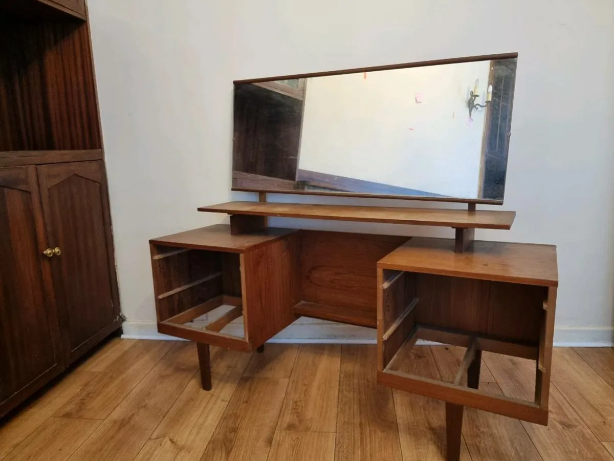 Small Drawers with mirror - Image 2