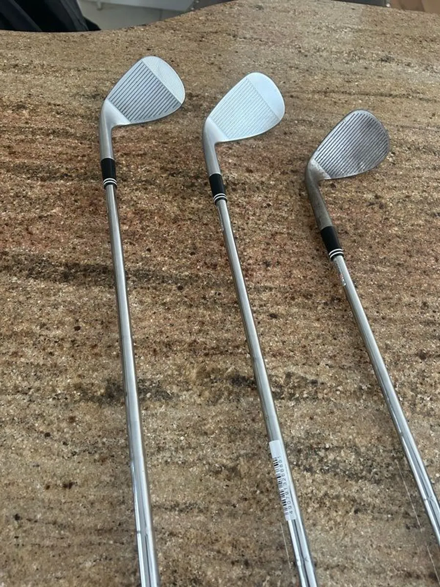 Cleveland wedges 56 60 & 62 degree - Image 2