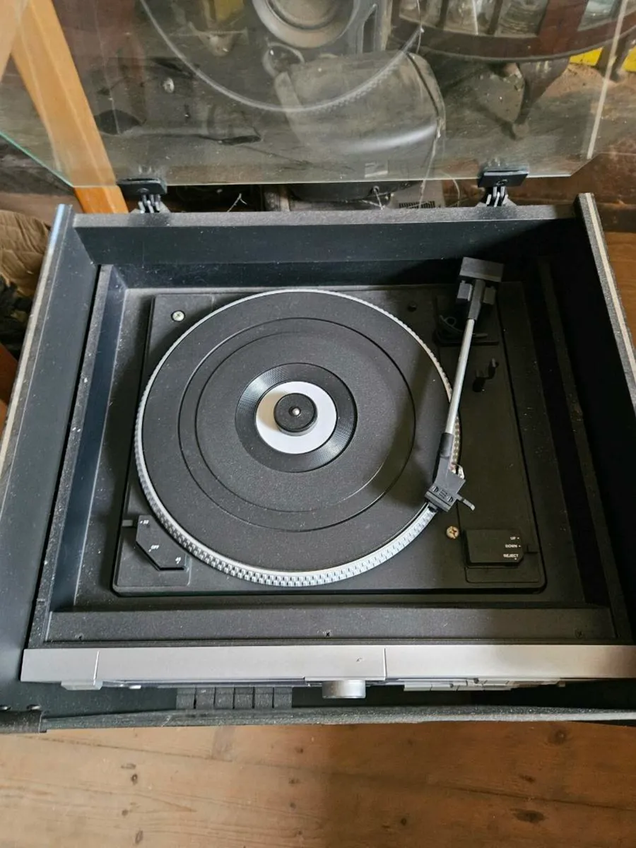 Sanyo Record Player Tape Deck - Image 2