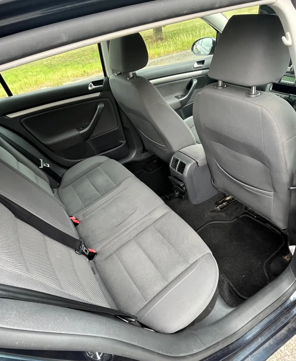 Volkswagen Golf 2008 - Image 3