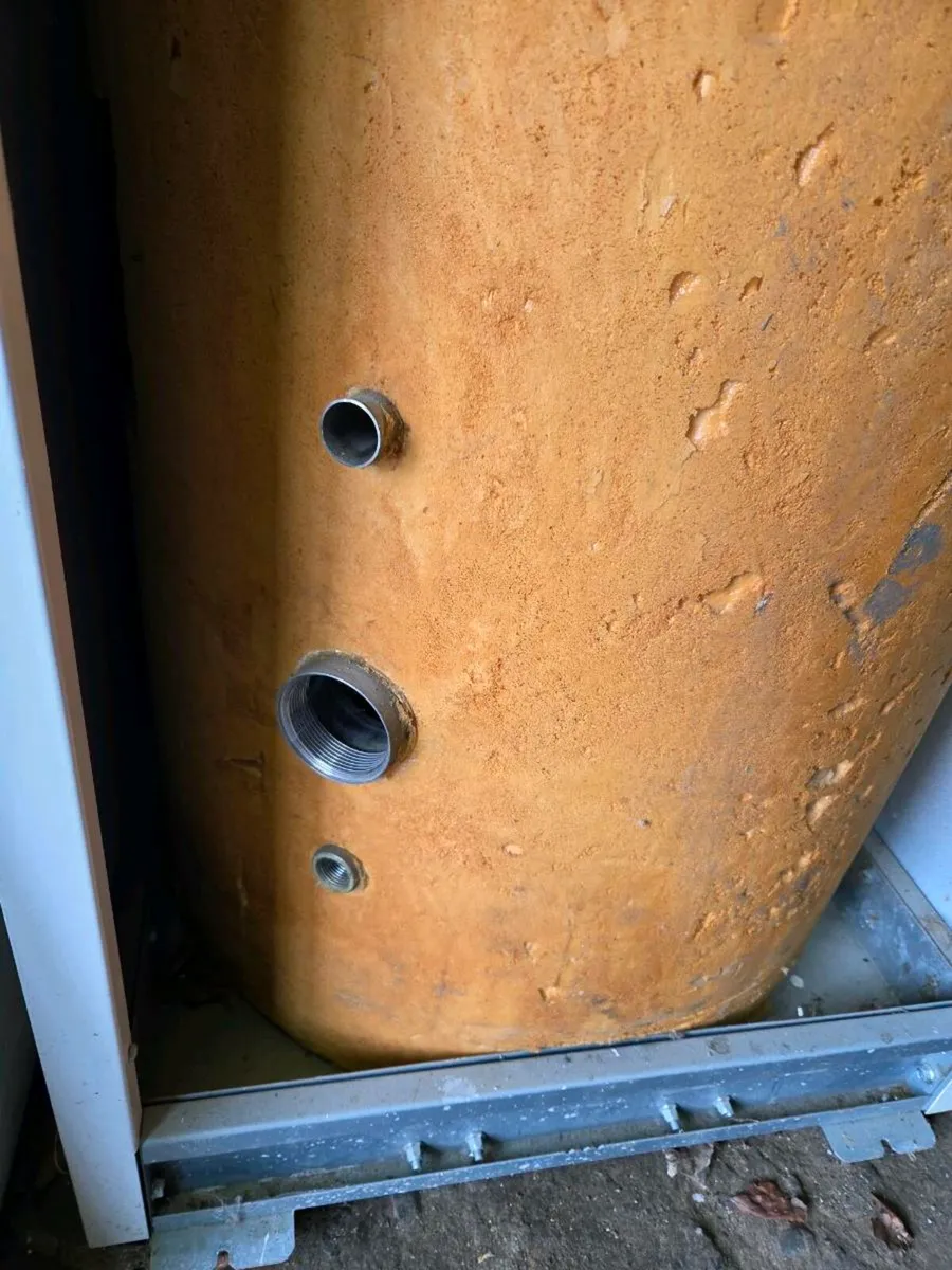 230l hot water cylinder - Image 3
