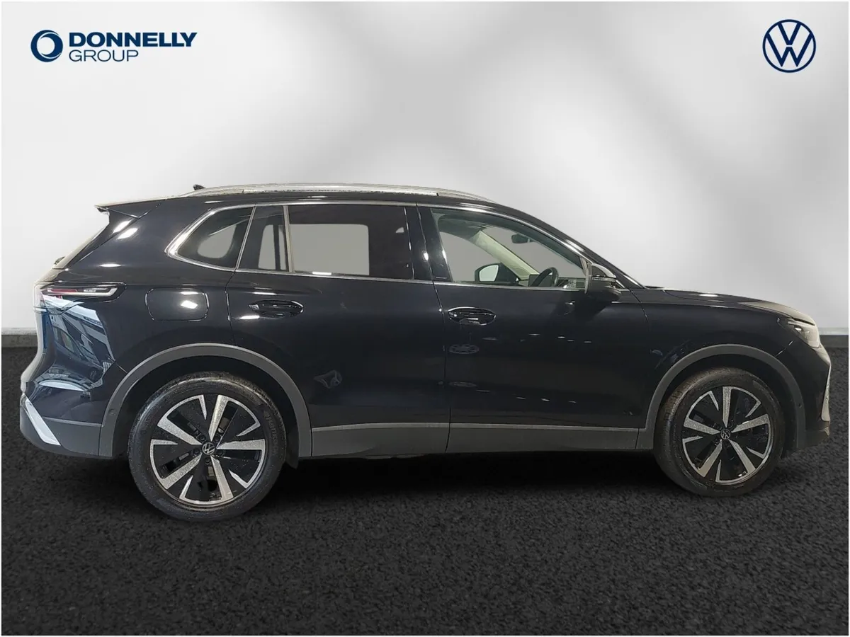 Volkswagen Tiguan Diesel Estate Elegance - Image 4