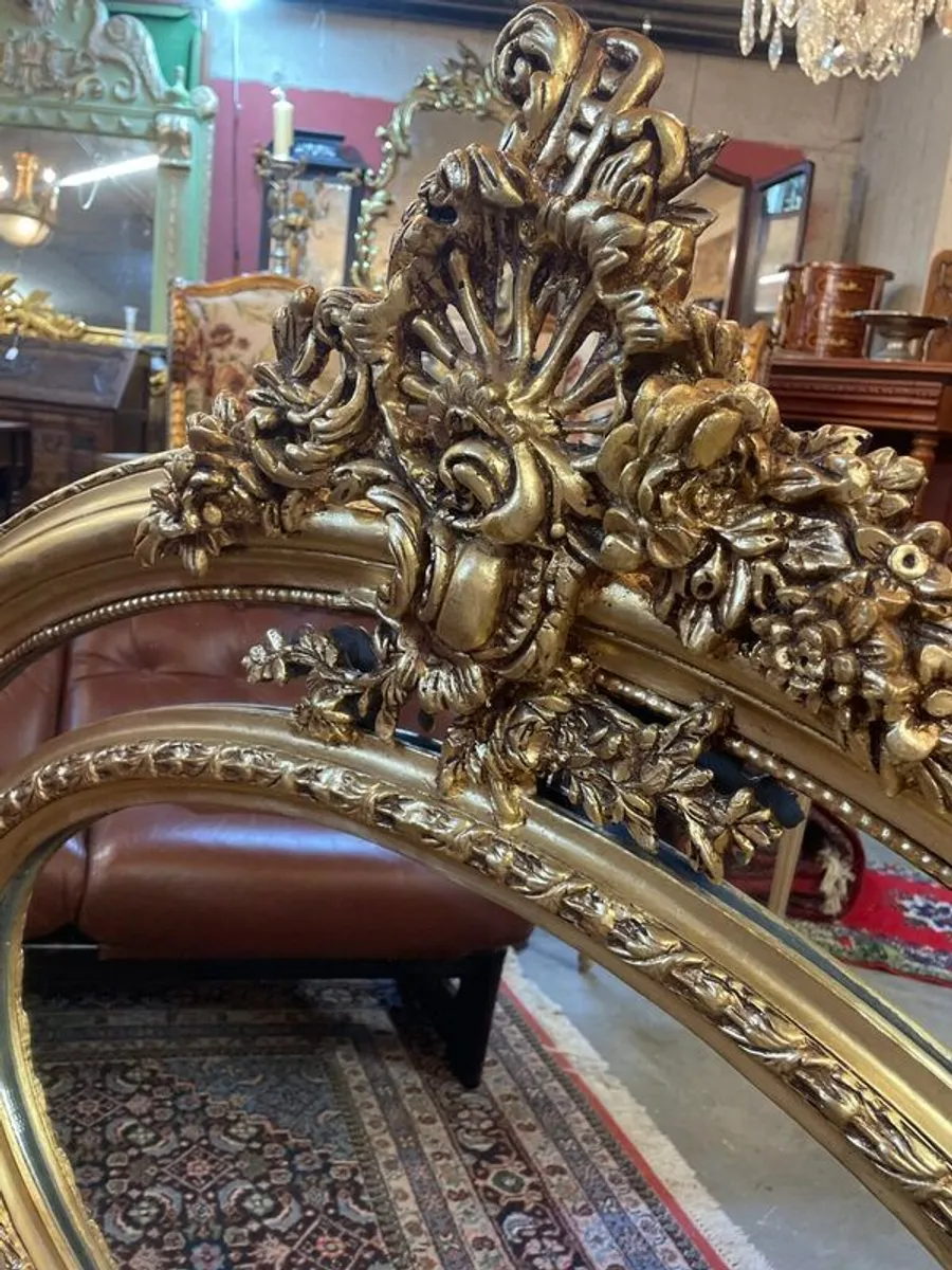 Beautiful Large Oval Gilt-Wood Section Mirror - Image 3